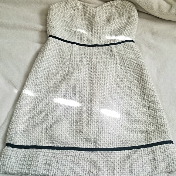 Kimchi Blue Dresses & Skirts - Kimchi Blue ivory tweed strapless mini b!dress